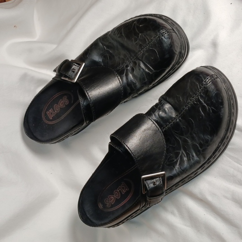 Klogs Embossed Leather Clogs Women's 9.5